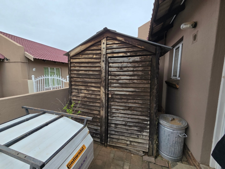 2 Bedroom Property for Sale in Uitsig Free State